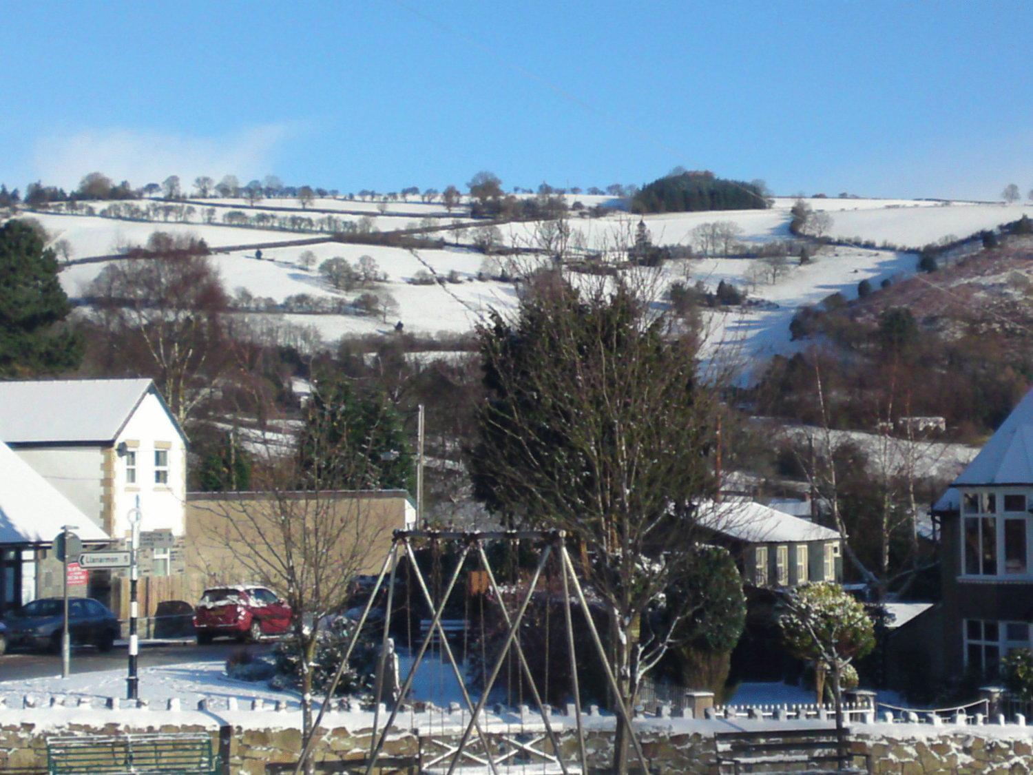 Oyo Glyn Valley Hotel Llansantffraid Llansantffraid Glyn Ceiriog Buitenkant foto